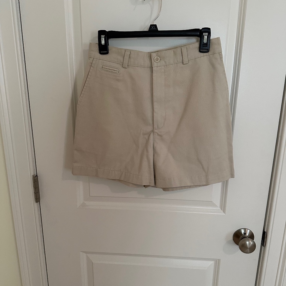 Dockers Women's Khaki Shorts – Classic Fit, Size 8 -- NWOT